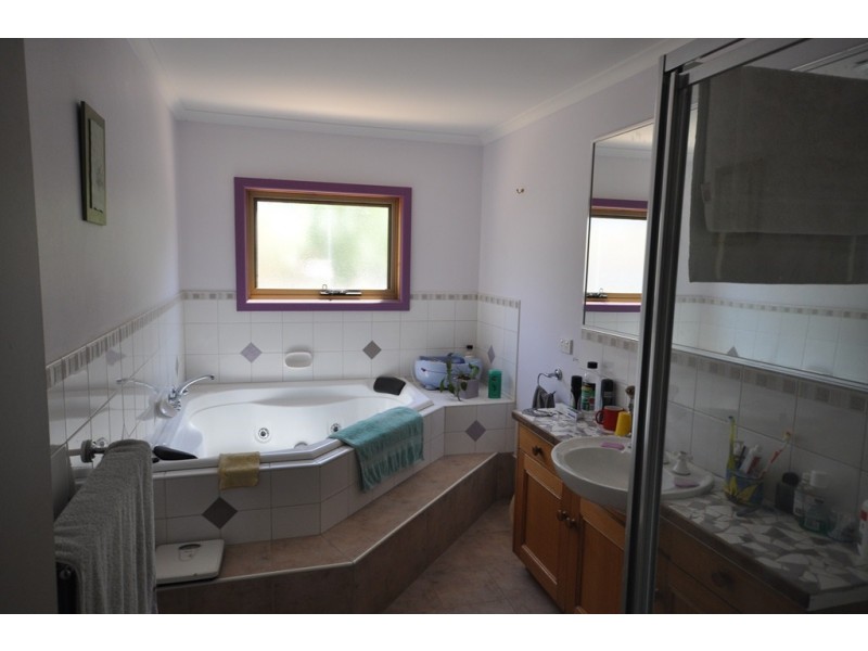 5 Burke St, Beaufort VIC 3373