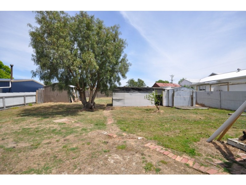 17 Gray Street, Lismore VIC 3324