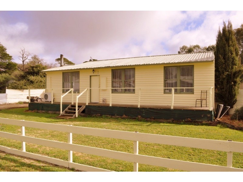 38 Green Street, Elmhurst VIC 3469