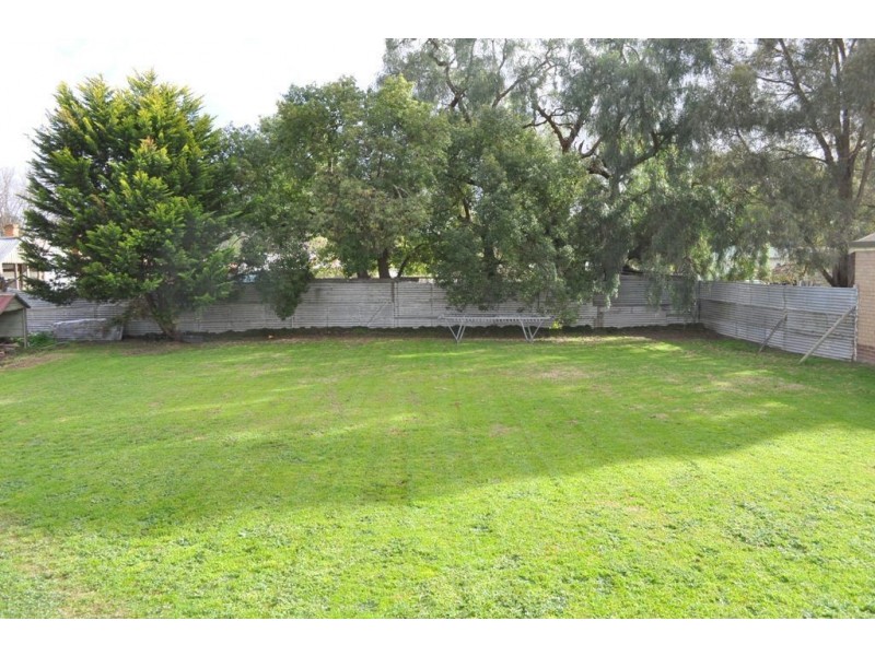 38 Green Street, Elmhurst VIC 3469