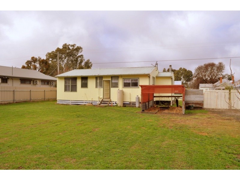 38 Green Street, Elmhurst VIC 3469