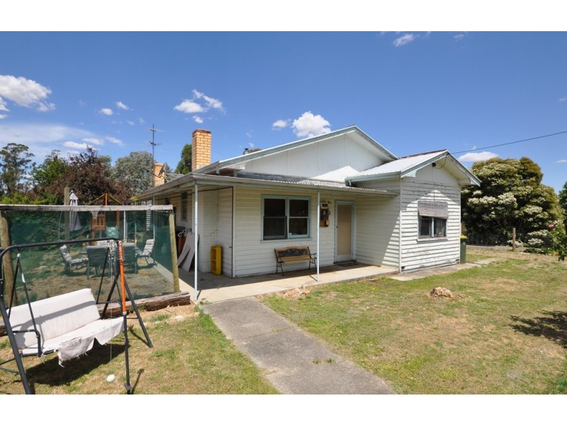 41 Lawrence Street, Beaufort VIC 3373
