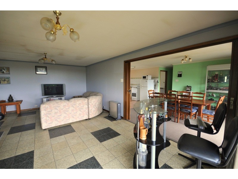 832 Staffordshire Reef Road, Berringa VIC 3351