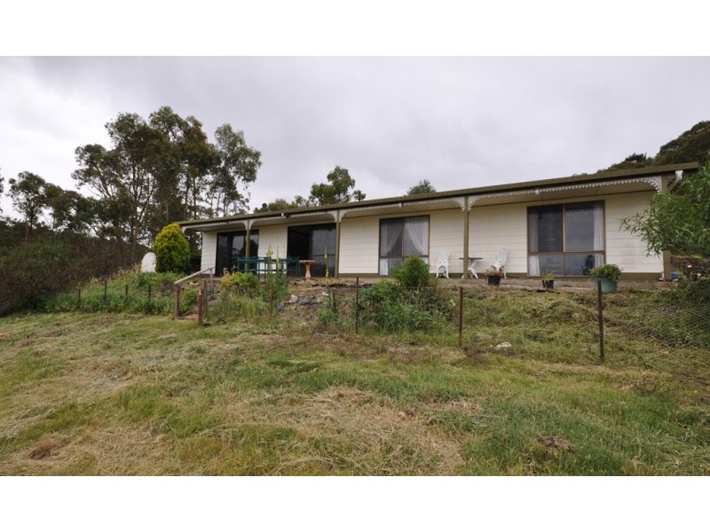 832 Staffordshire Reef Road, Berringa VIC 3351