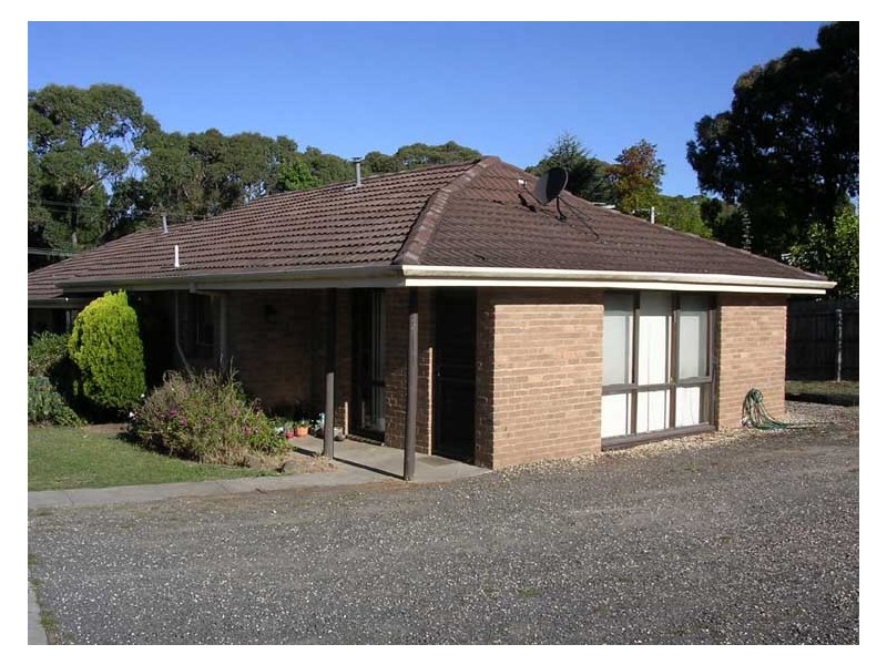 2/4 Eddy Avenue, Mount Helen VIC 3350