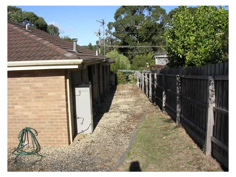 2/4 Eddy Avenue, Mount Helen VIC 3350