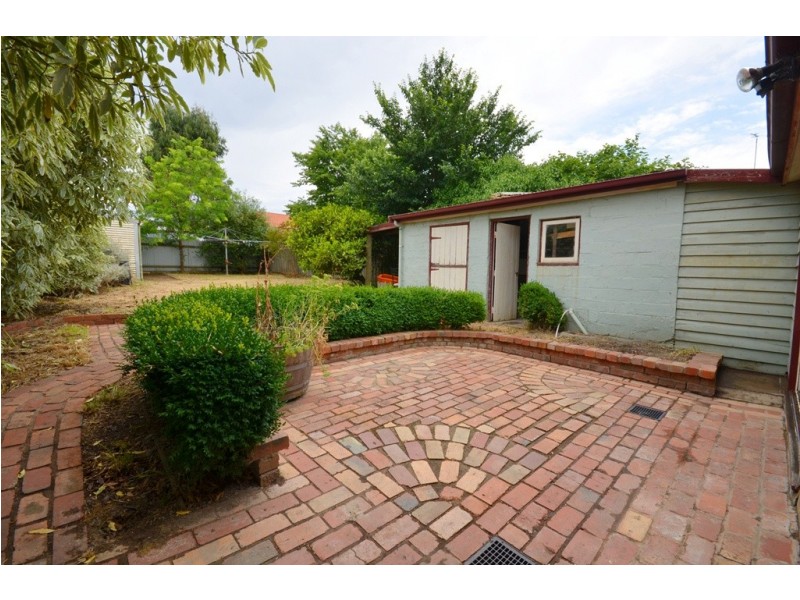 106 Brougham Street, Soldiers Hill VIC 3350