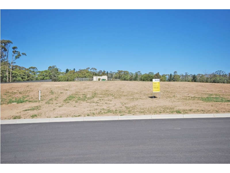 7 (Lot 26) Burgadale Court, Brown Hill VIC 3350