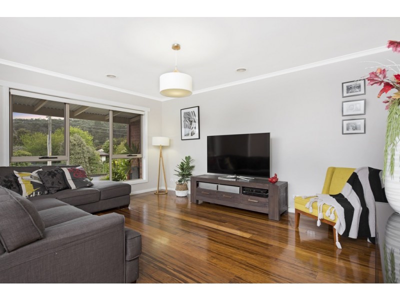 18 Reid Street, Brown Hill VIC 3350