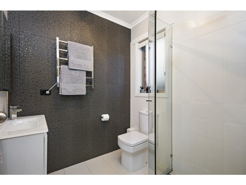 18 Reid Street, Brown Hill VIC 3350