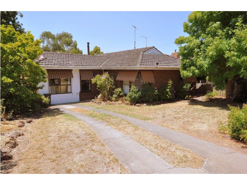 42 Melbourne Road, Creswick VIC 3363