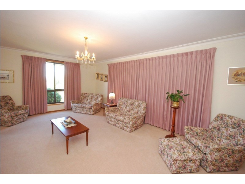 14 Kinnane Court, Ballarat North VIC 3350