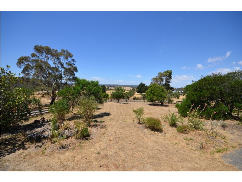 435 Happy Valley Road, Linton VIC 3360