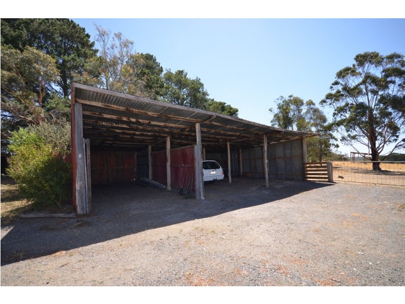 435 Happy Valley Road, Linton VIC 3360