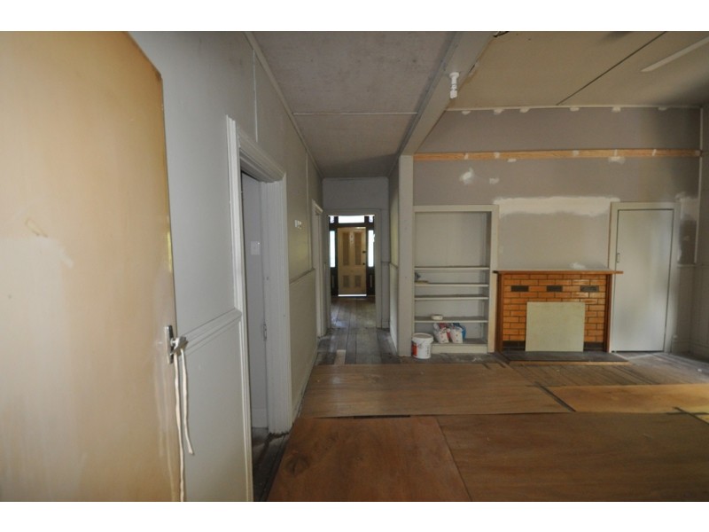 32 Lawrence Street, Beaufort VIC 3373