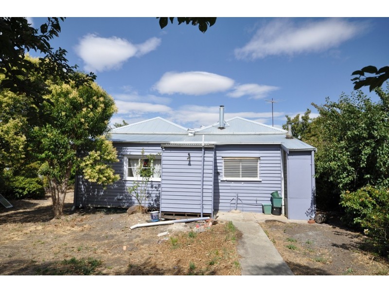 32 Lawrence Street, Beaufort VIC 3373