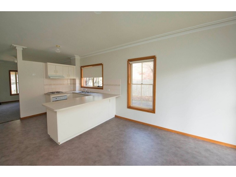 21 High Street, Lake Wendouree VIC 3350