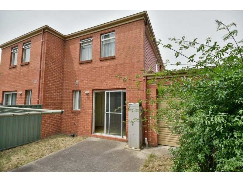 10 Domain Gardens, Sebastopol VIC 3356