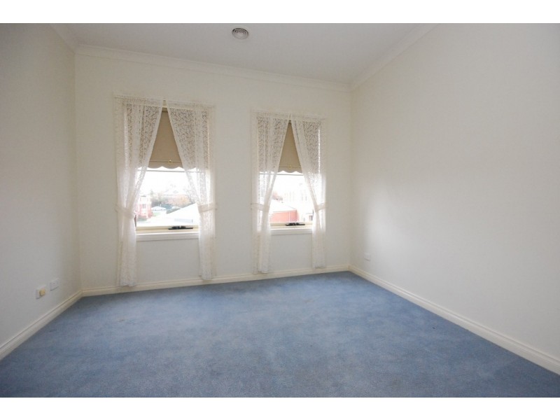 207 Neil Street, Soldiers Hill VIC 3350