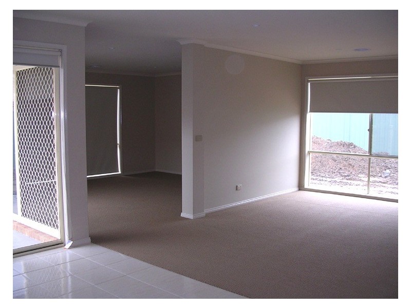 59 Faversham Avenue, Lake Gardens VIC 3355