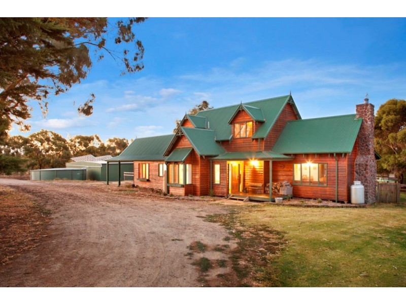 112 Blackmore Road, Sulky VIC 3352