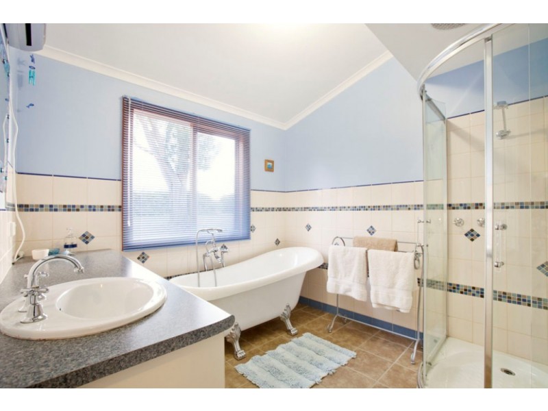 112 Blackmore Road, Sulky VIC 3352