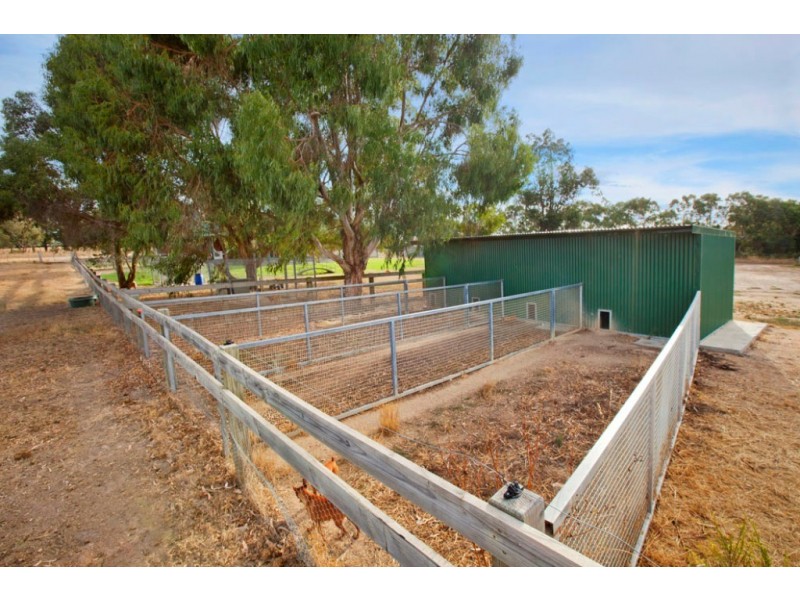 112 Blackmore Road, Sulky VIC 3352