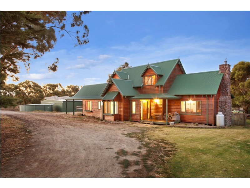 112 Blackmore Rd, Sulky VIC 3352