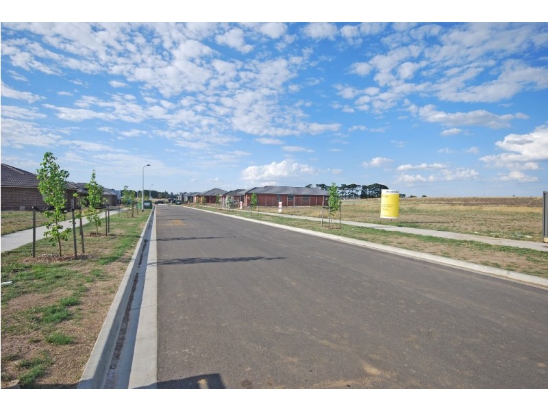 21 (Lot 38) Sutcliffe Street, Alfredton VIC 3350