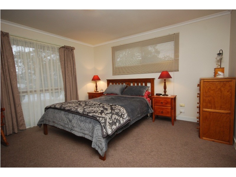 138 Mansfield Avenue, Mount Clear VIC 3350