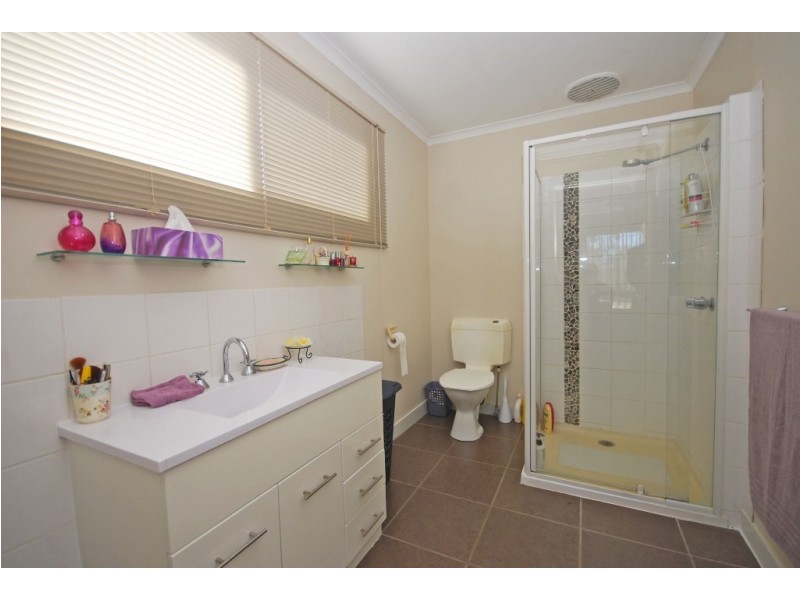 138 Mansfield Avenue, Mount Clear VIC 3350