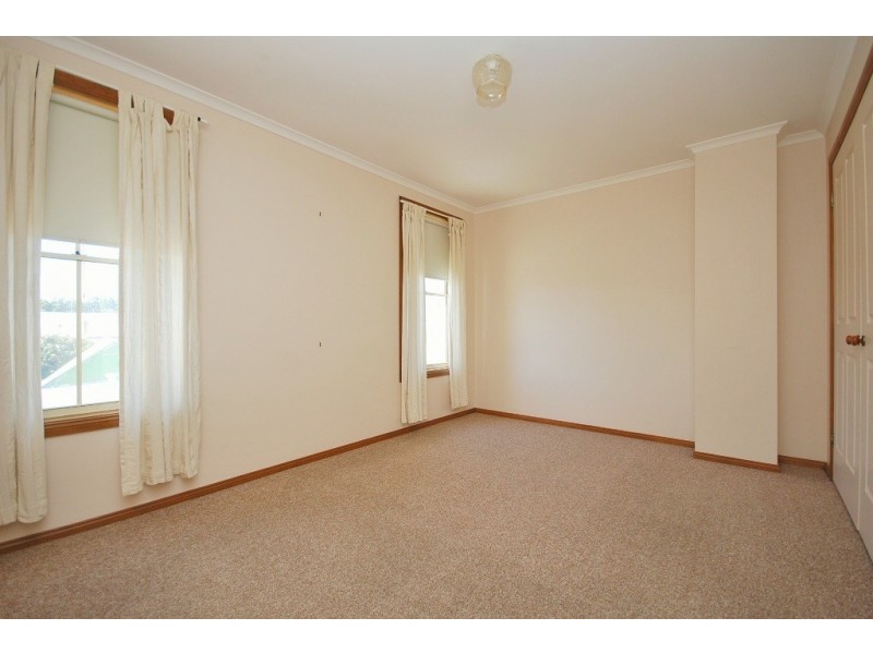2/4 Lal Lal Street, Golden Point VIC 3350