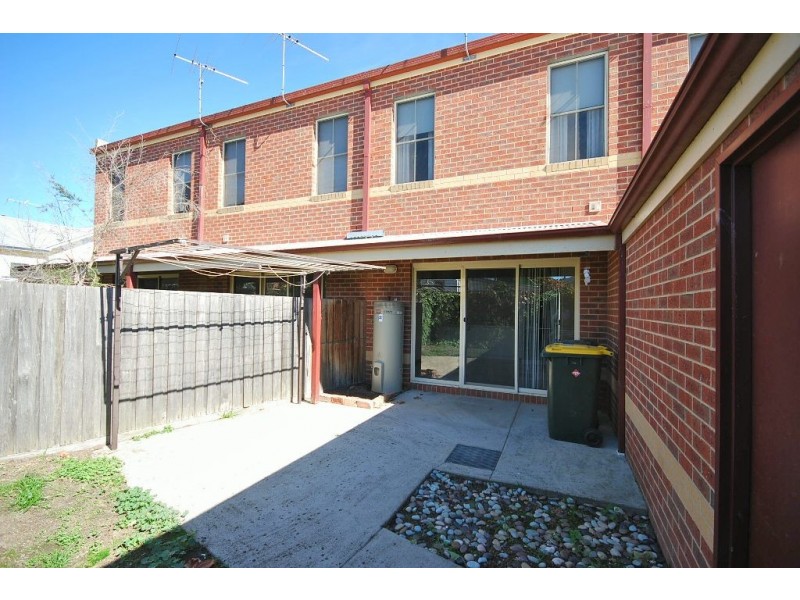 2/4 Lal Lal Street, Golden Point VIC 3350