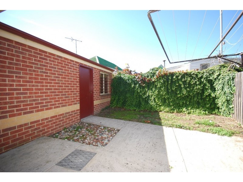 2/4 Lal Lal Street, Golden Point VIC 3350