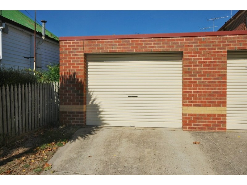 2/4 Lal Lal Street, Golden Point VIC 3350