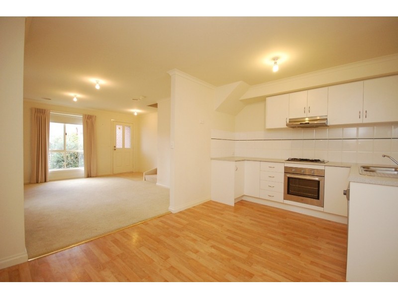 9 Domain Gardens, Sebastopol VIC 3356