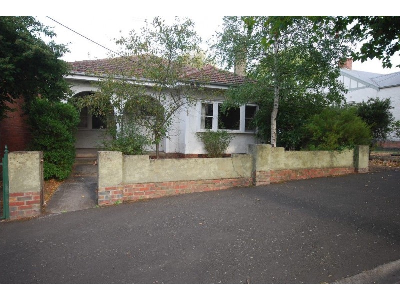 323 Lydiard Street North, Soldiers Hill VIC 3350