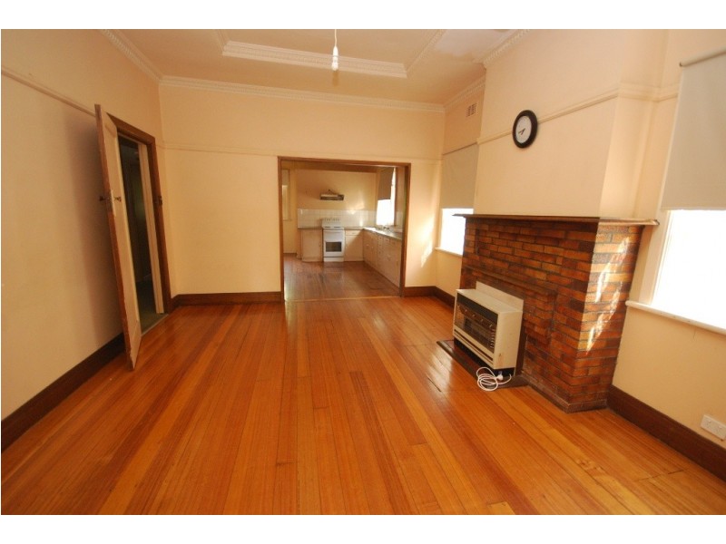 323 Lydiard Street North, Soldiers Hill VIC 3350