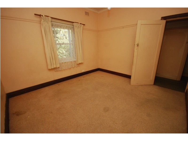 323 Lydiard Street North, Soldiers Hill VIC 3350