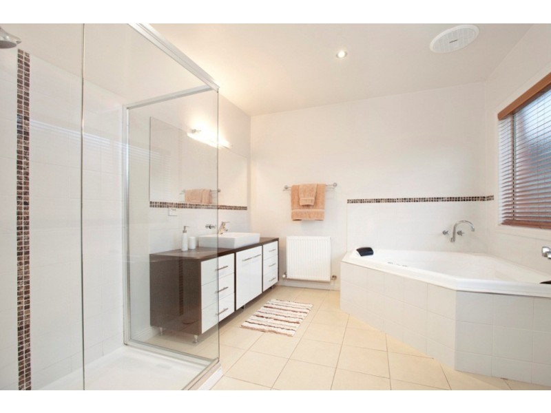 113 Howe Street, Miners Rest VIC 3352
