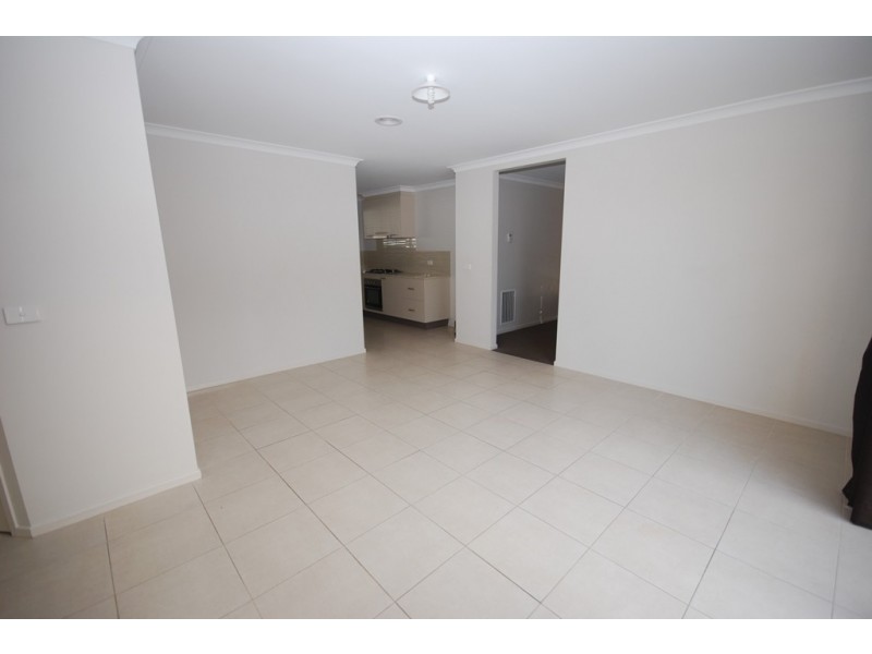 14a Oak Street, Wendouree VIC 3355