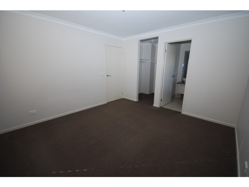 14a Oak Street, Wendouree VIC 3355