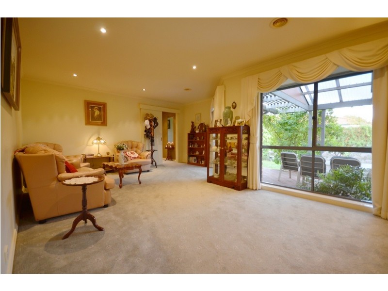 15 Leerama Court, Black Hill VIC 3350