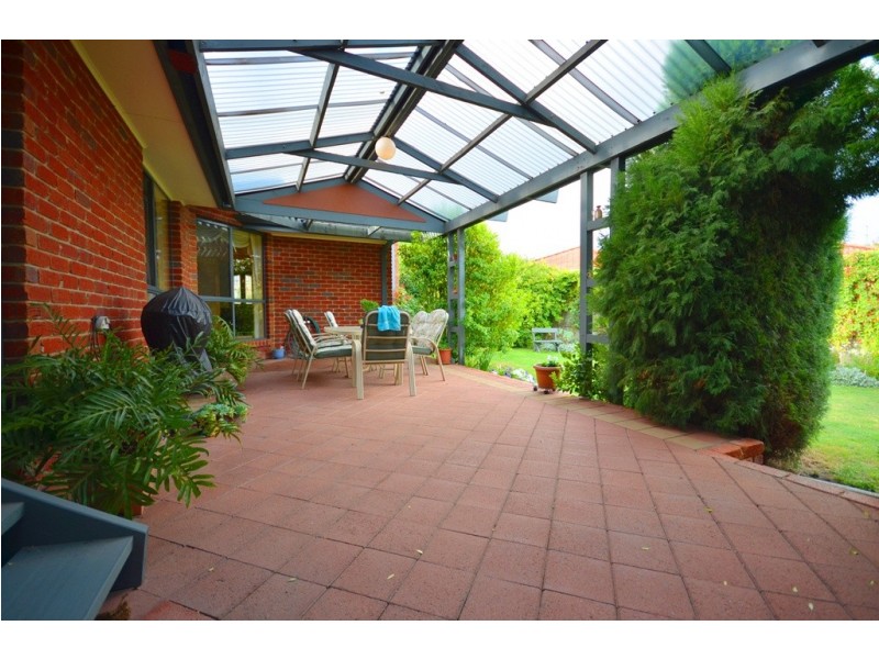 15 Leerama Court, Black Hill VIC 3350