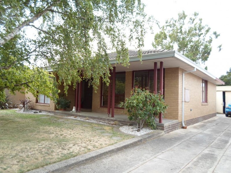 14 Elinand Street, Wendouree VIC 3355