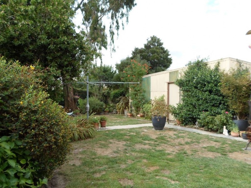 14 Elinand Street, Wendouree VIC 3355