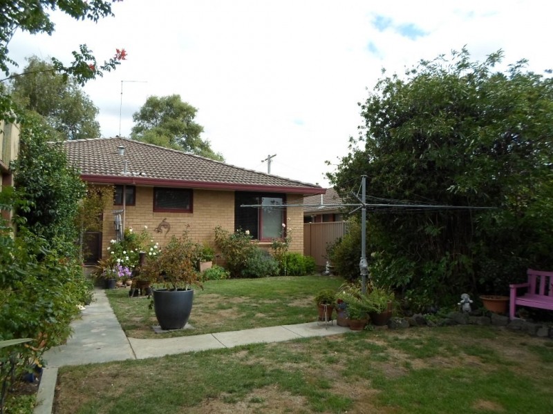 14 Elinand Street, Wendouree VIC 3355