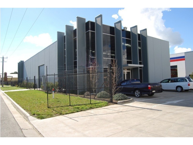 2/5 Caravan St, Wendouree VIC 3355