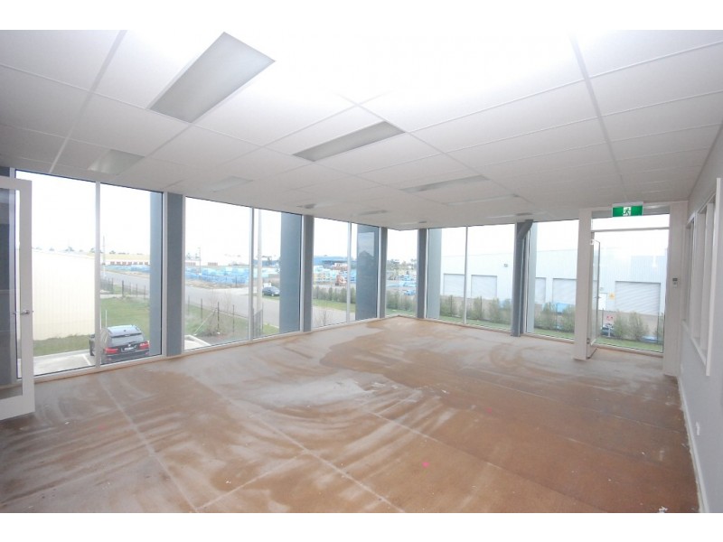 2/5 Caravan St, Wendouree VIC 3355