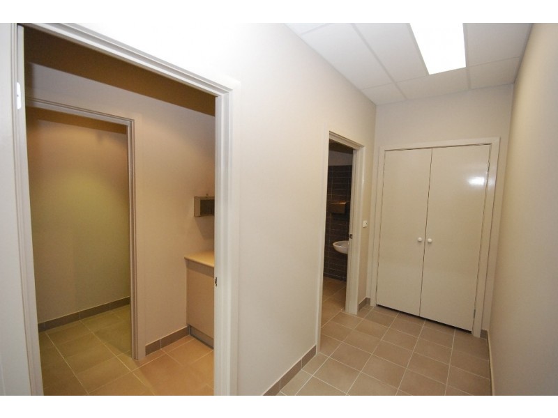 2/5 Caravan St, Wendouree VIC 3355